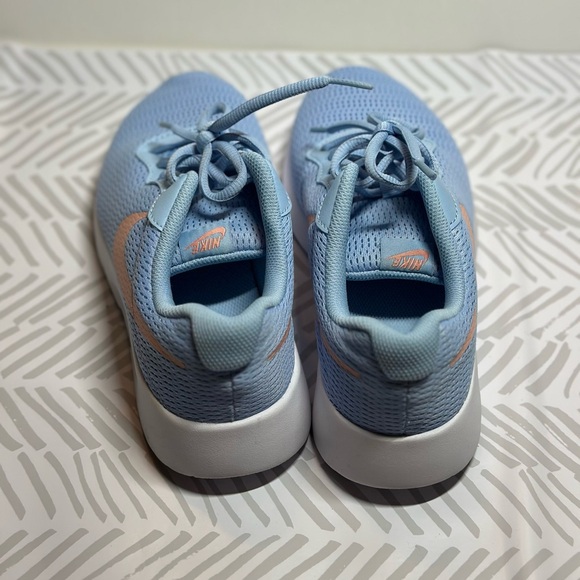 Nike Tanjun Shoe Youth size 6 Psychic Blue/Bleached Coral/White - Picture 6 of 6